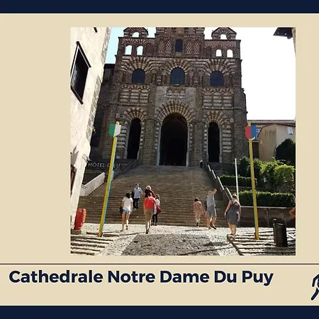 Le Petit Suc Du Puy En Velay , Hyper Centre ,calme ,parking Proche Διαμέρισμα
