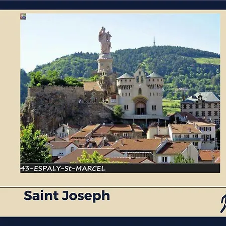 Le Petit Suc Du Puy En Velay , Hyper Centre ,calme ,parking Proche Διαμέρισμα Le Puy-en-Velay
